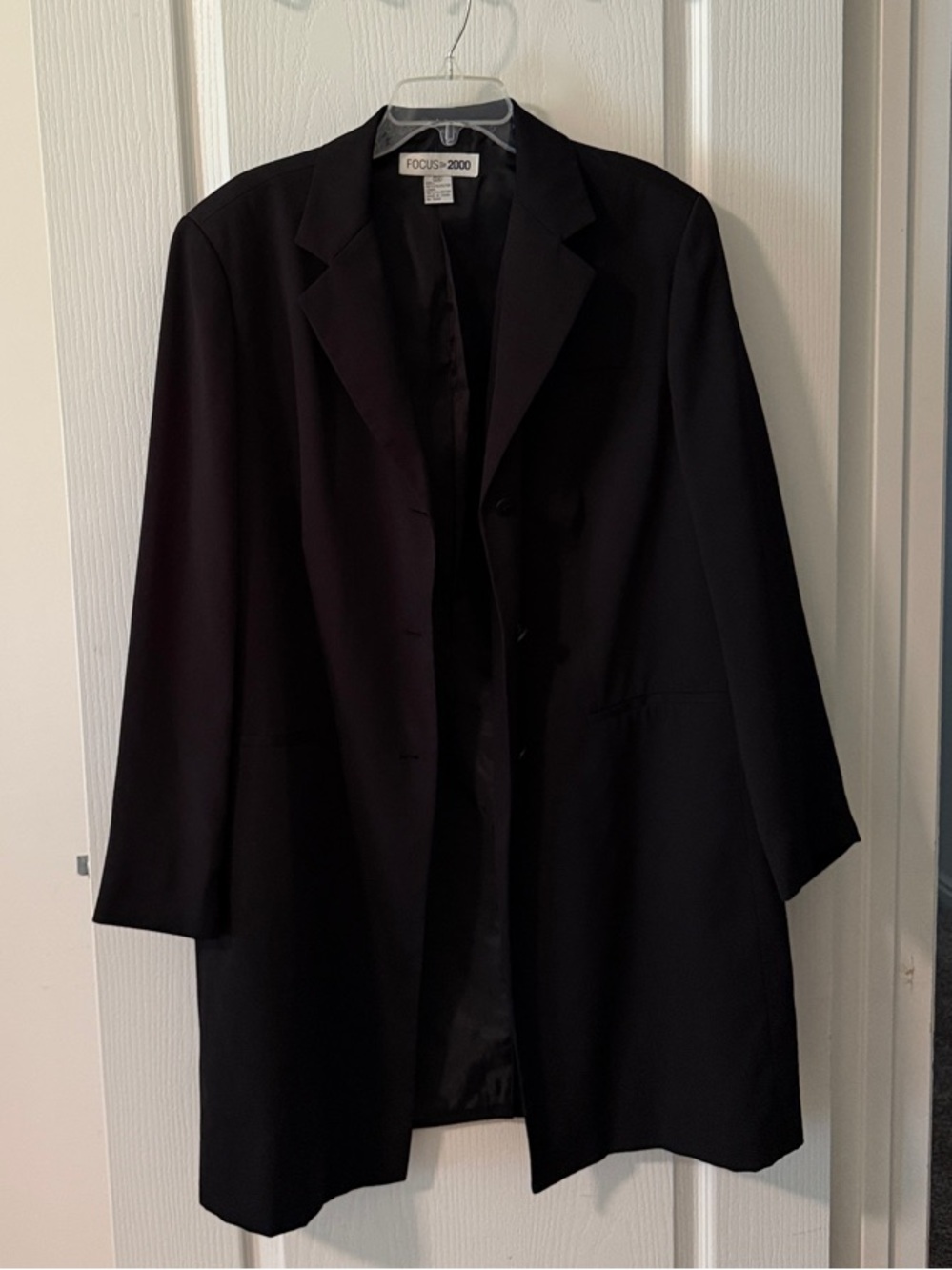 Focus 2000 Women's Black Longline Single-Breasted Blazer